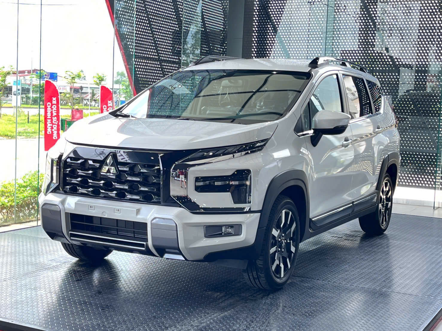 giá xe mitsubishi 7 chỗ