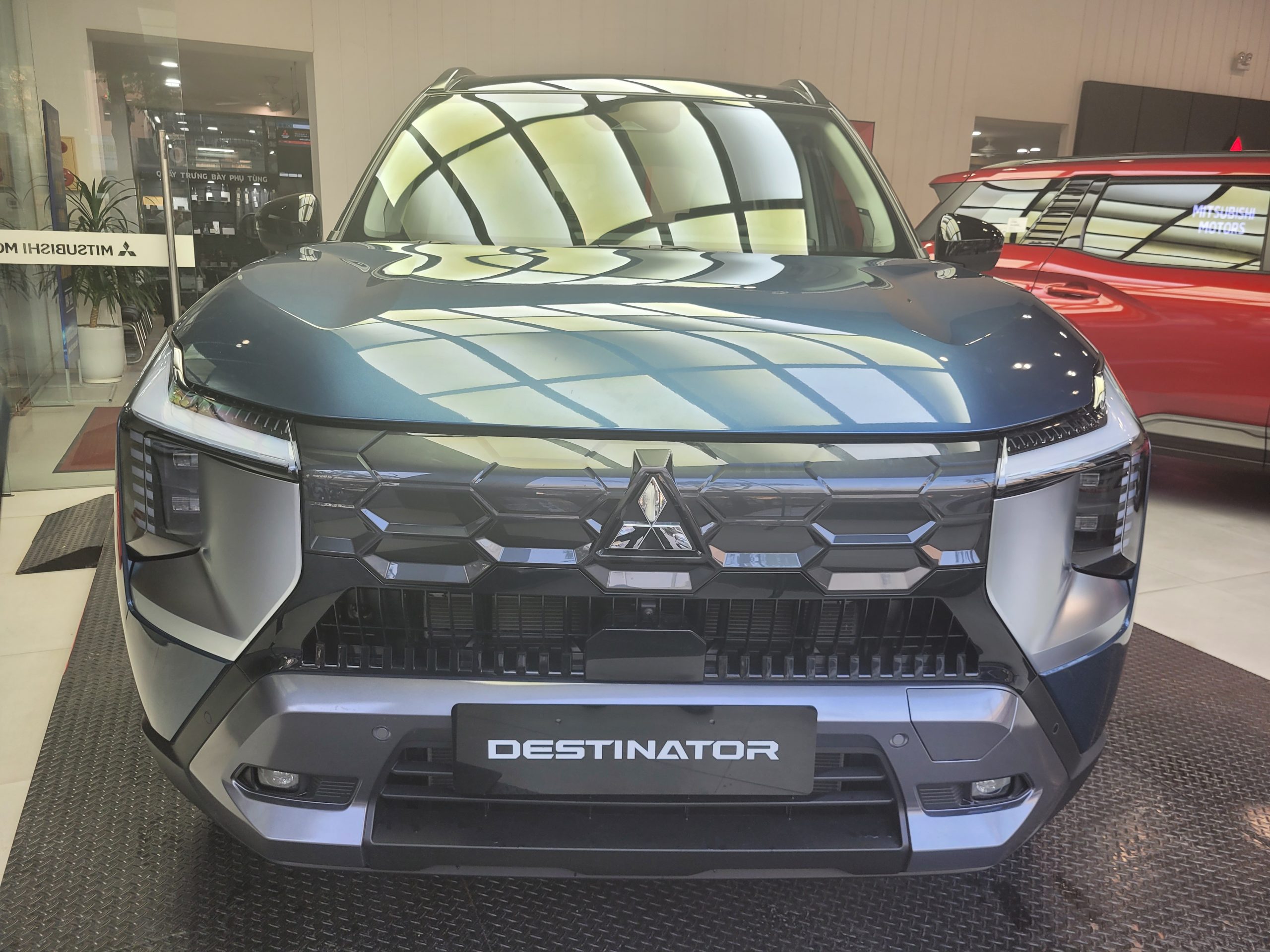 Mitsubishi Destinator Ultimate