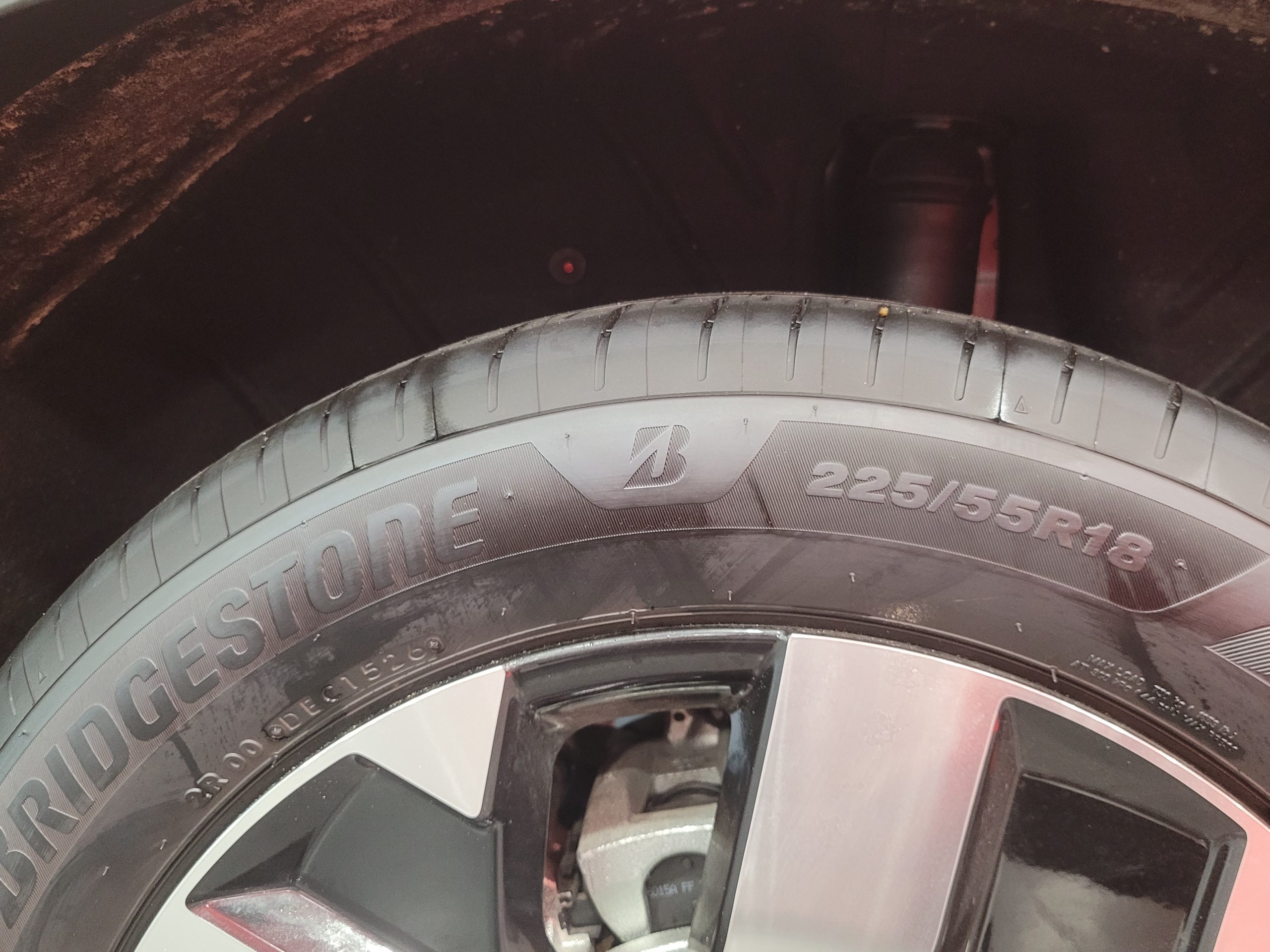 thông số lốp xe mitsubishi Destinator