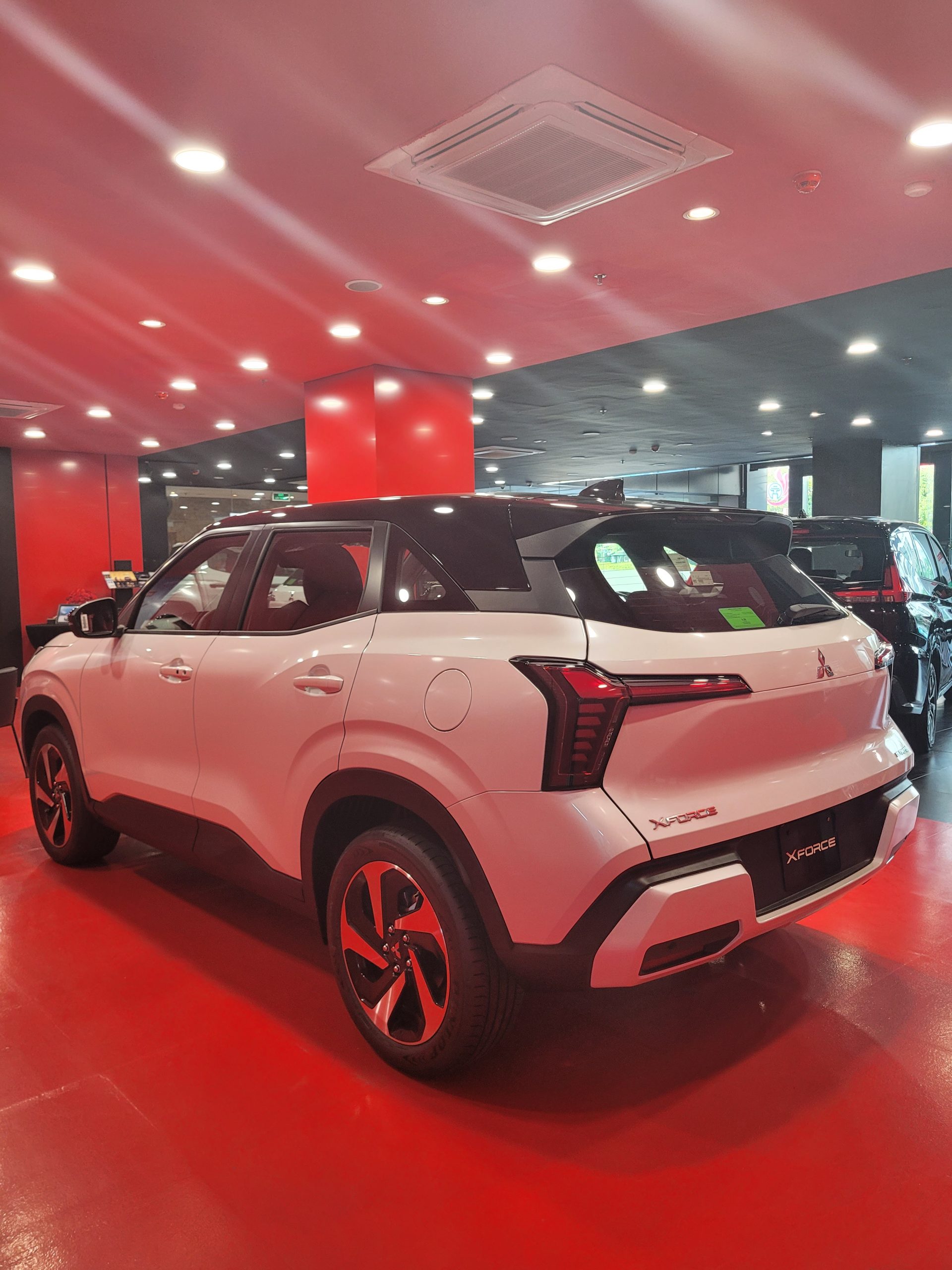 Giá xe mitsubishi xforce ultimate