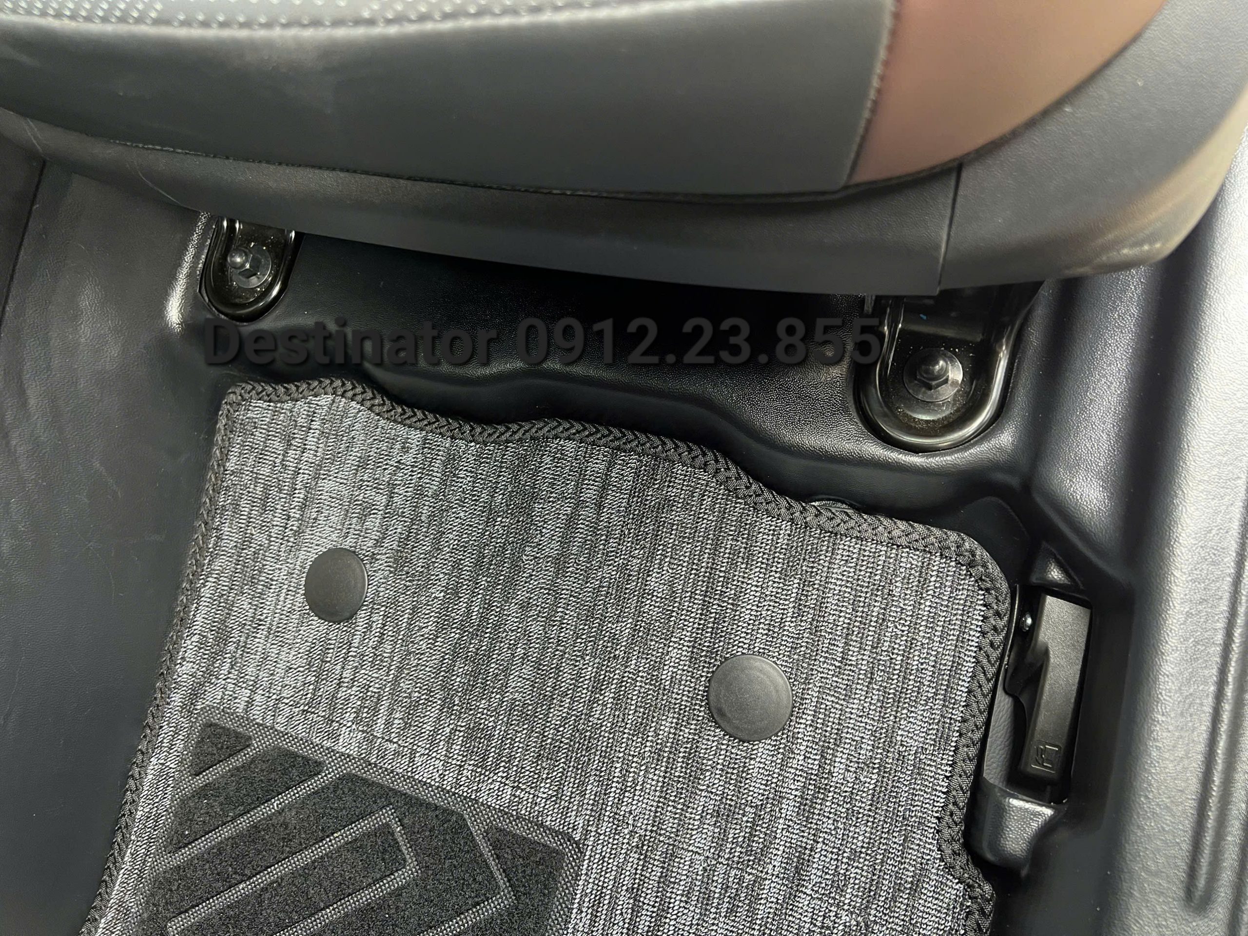 Lót thảm nhựa TPE xe Mitsubishi Destinator