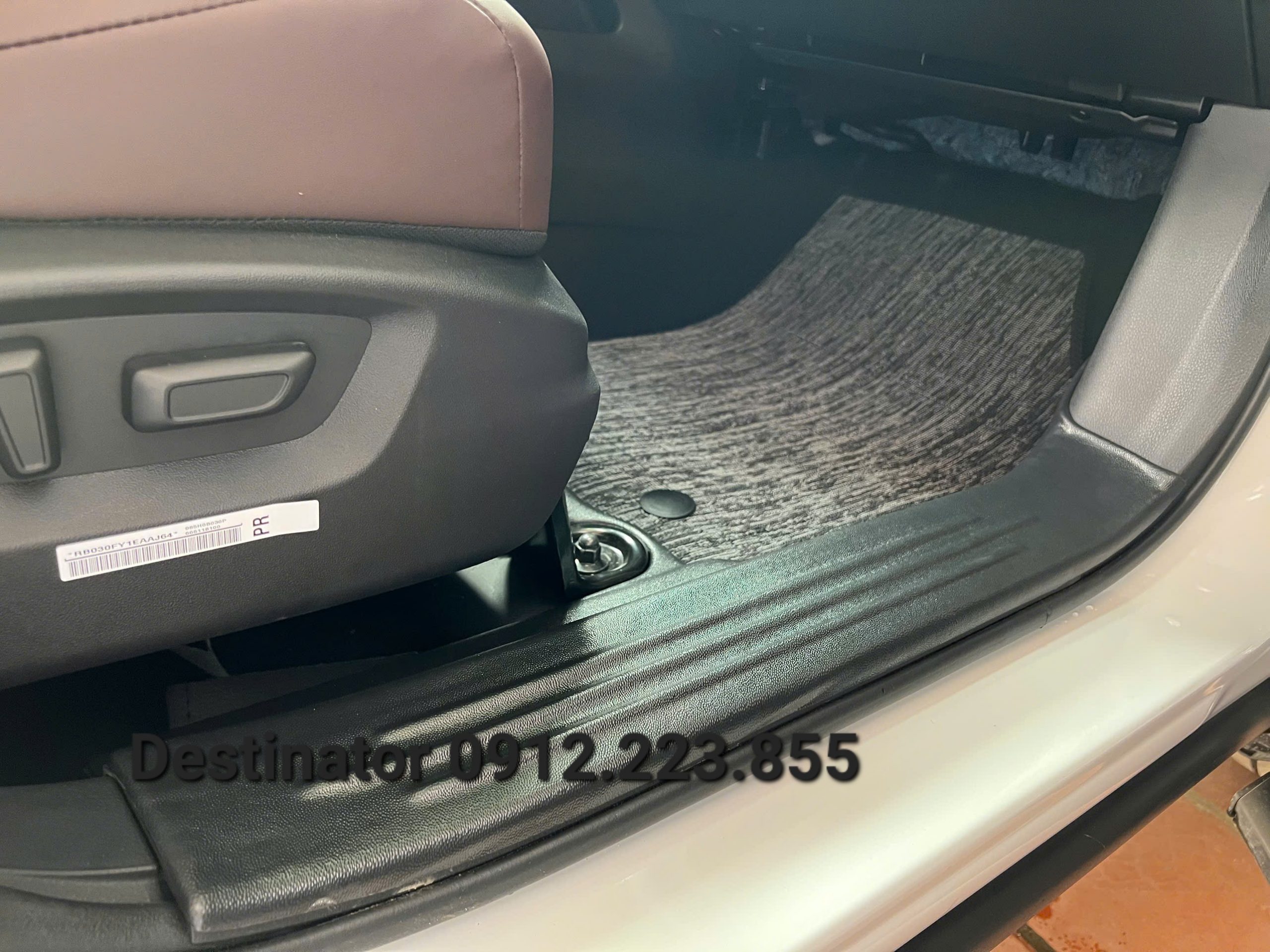 Lót thảm nhựa TPE xe Mitsubishi Destinator