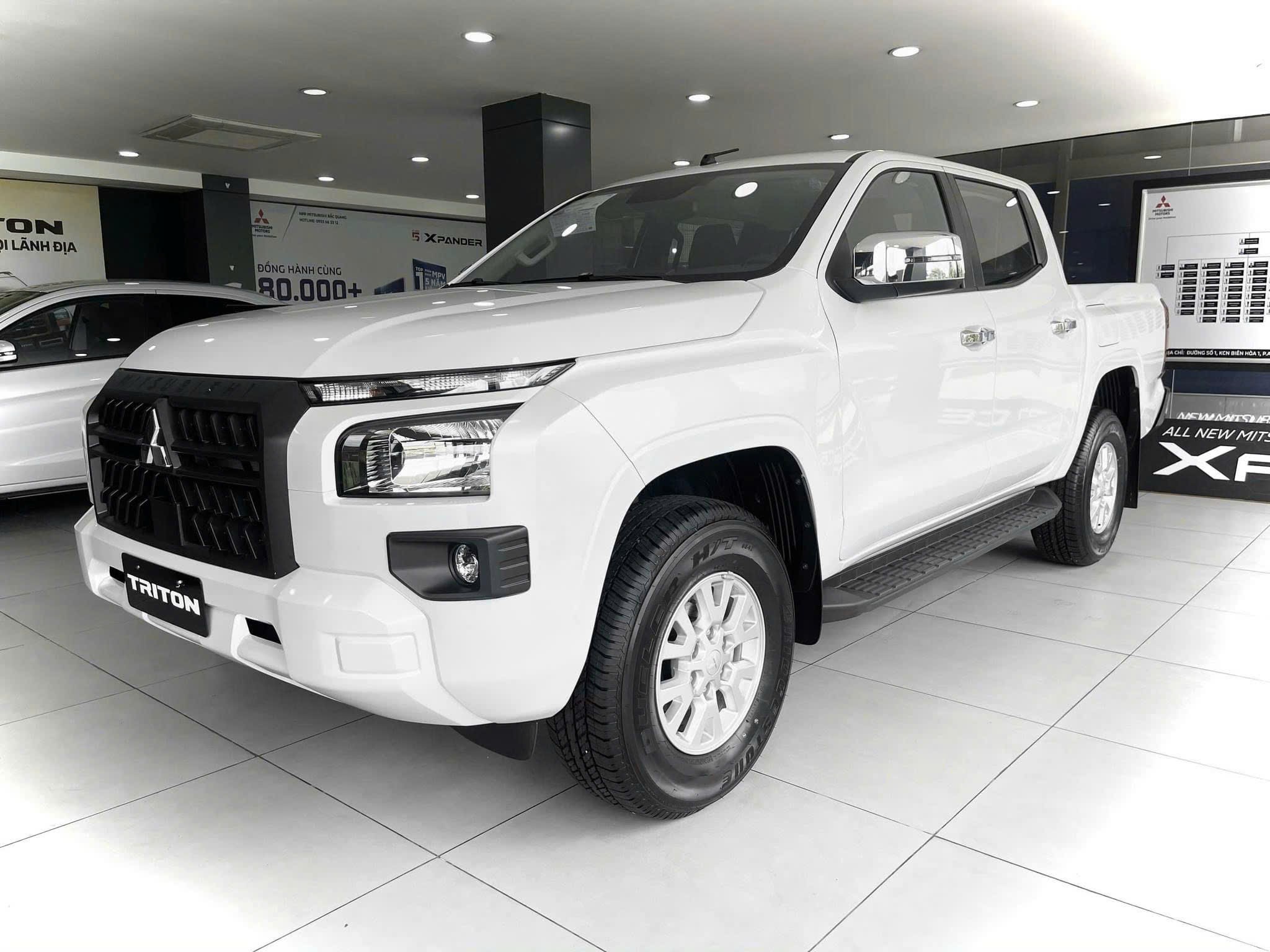 Mitsubishi triton glx
