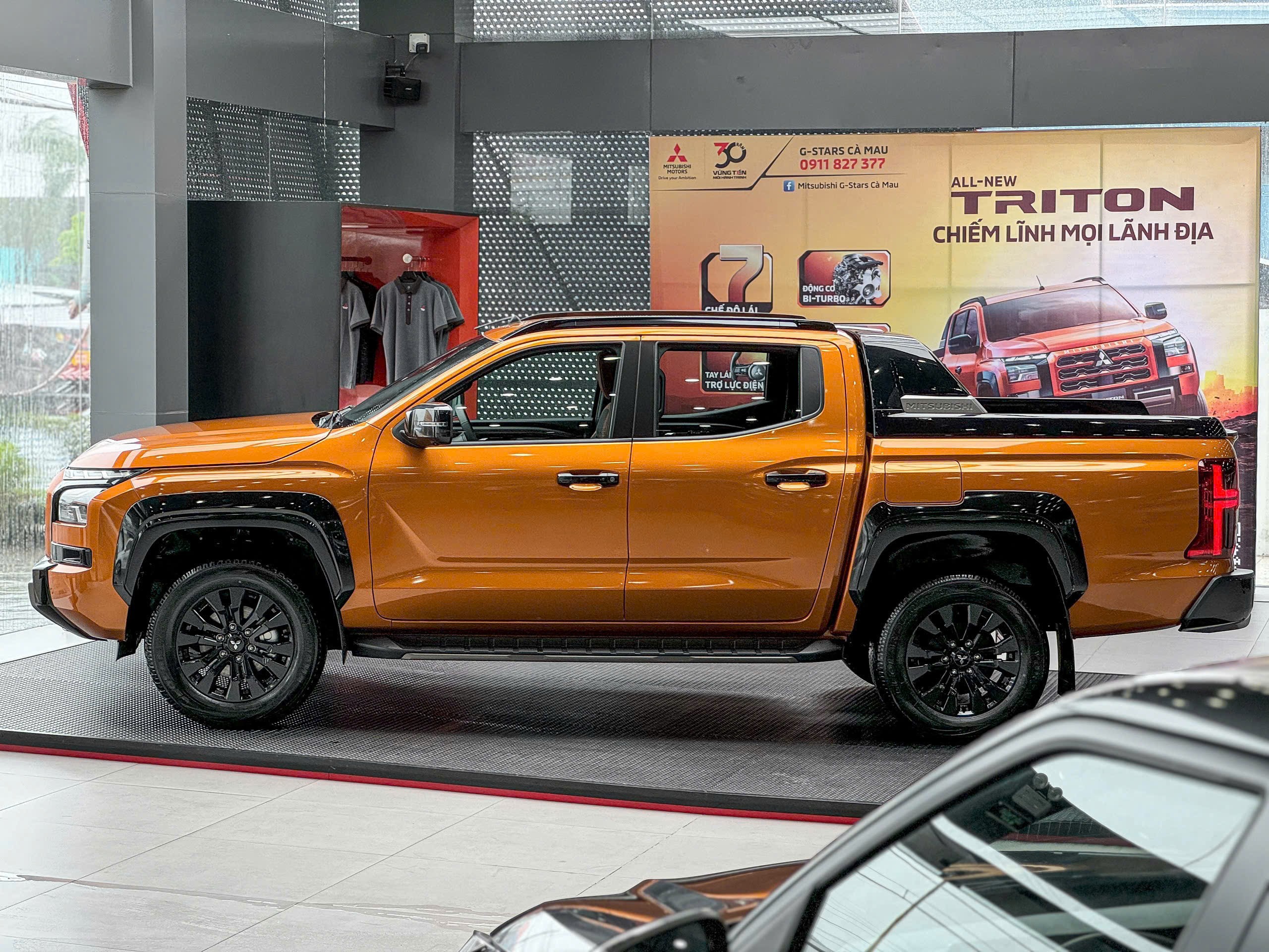 giá xe bán tải mitsubishi triton