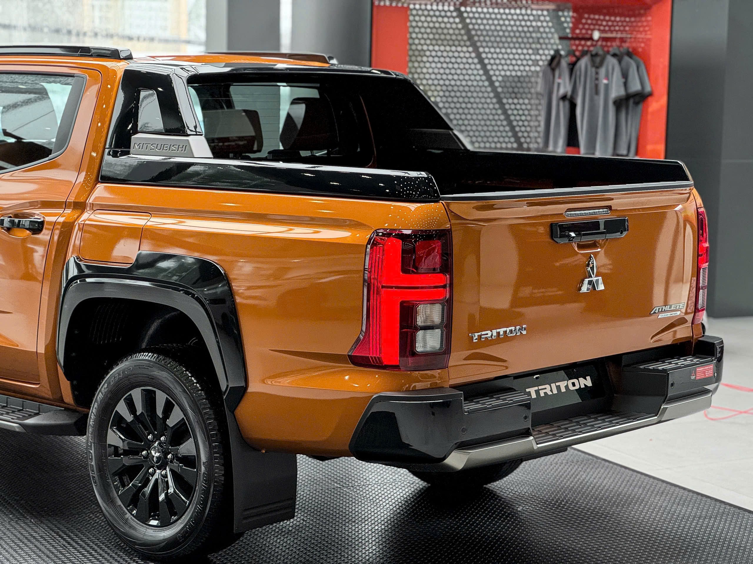 Mua Xe Mitsubishi Triton Trả Góp