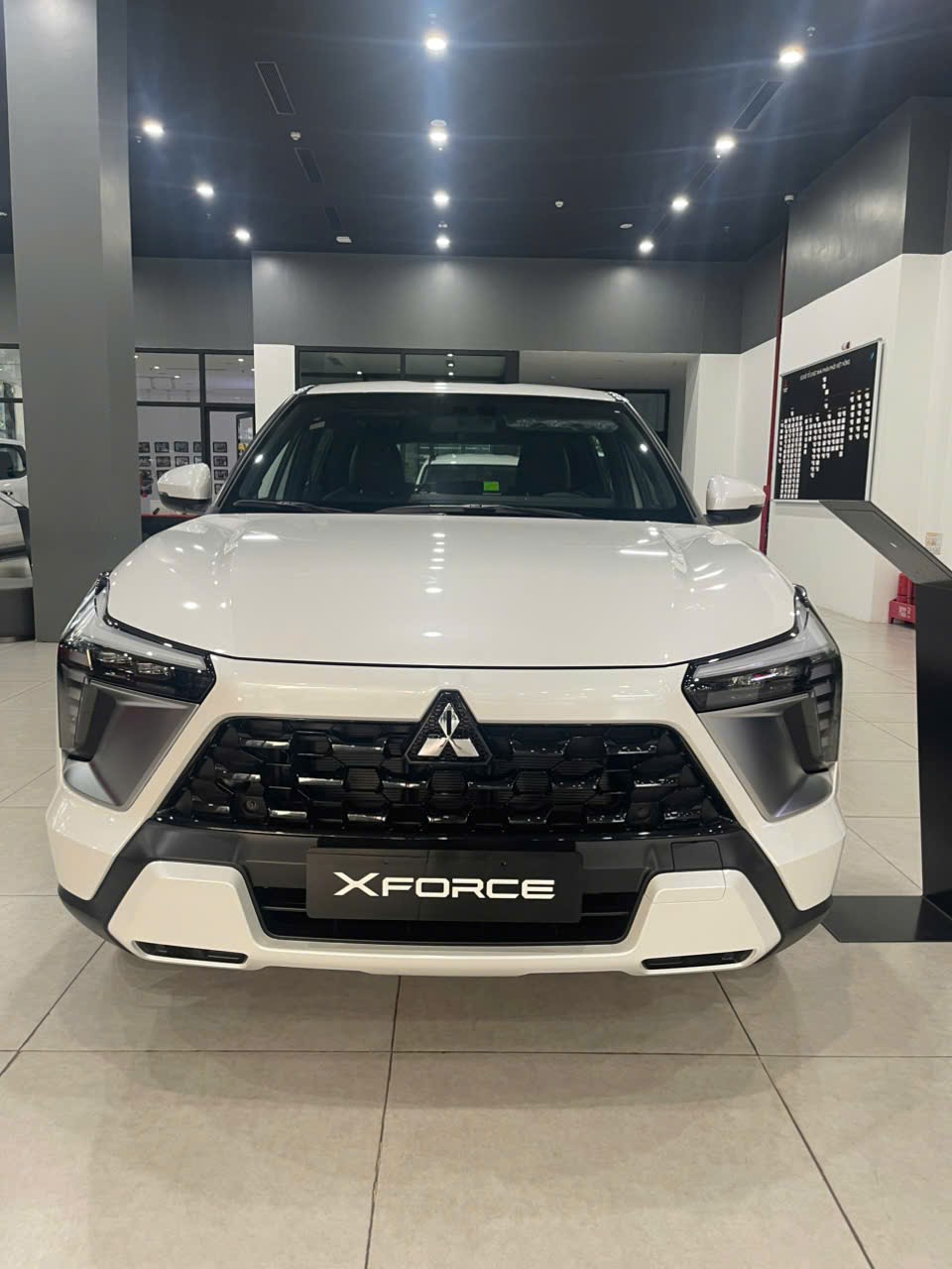 Giá xe Mitsubishi Xforce Luxury