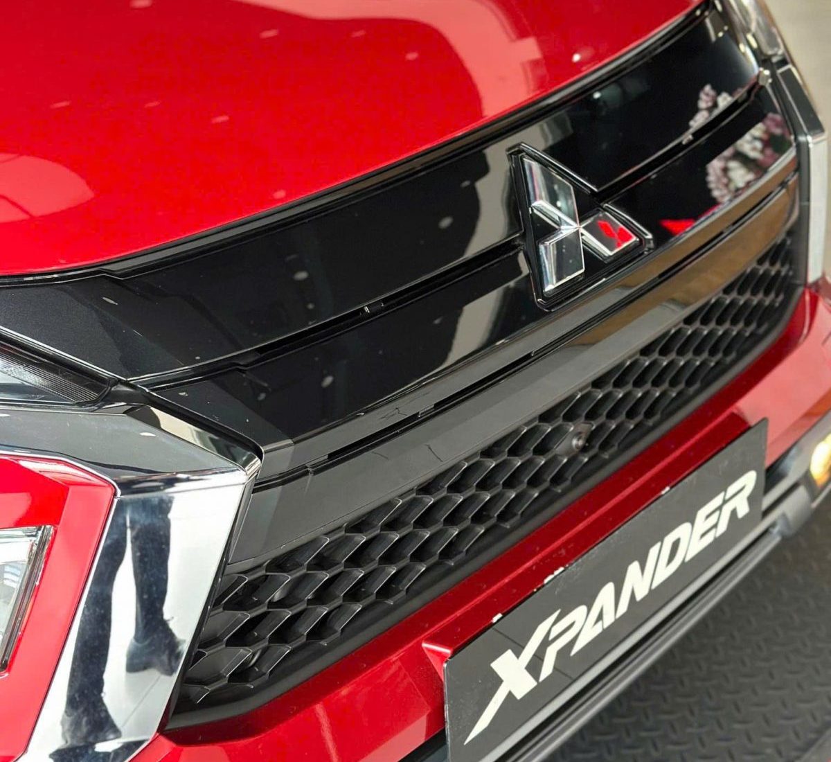 giá mặt ca lăng xe mitsubishi xpander