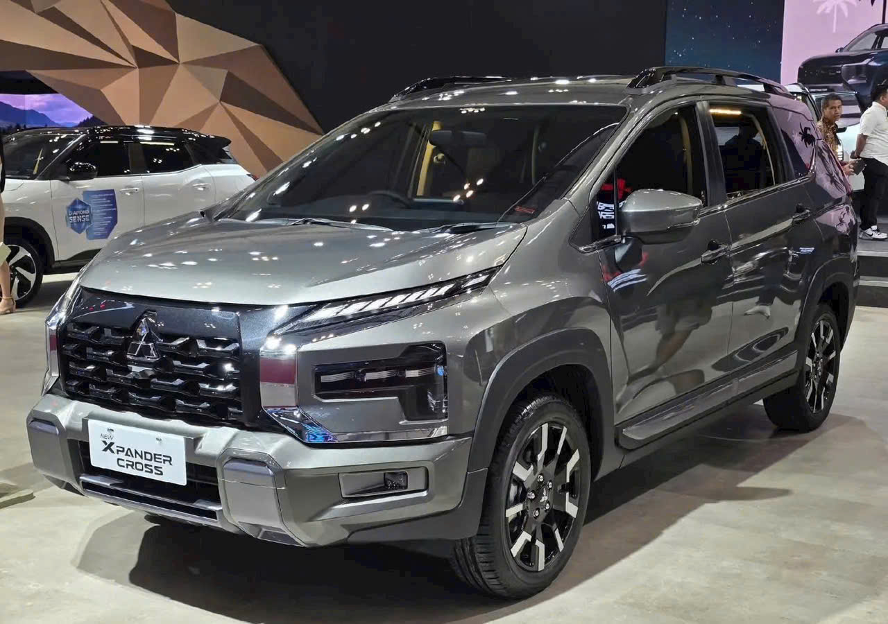 Có nên mua Xpander Cross 7 chỗ