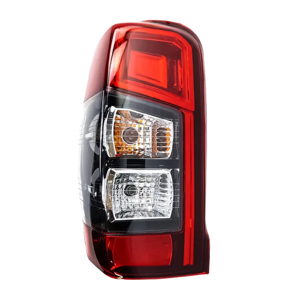 giá đèn hậu xe mitsubishi triton